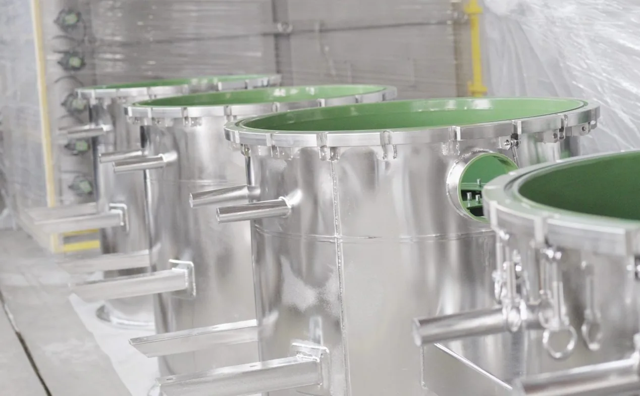 Electropolished stainless steel vessels with green ETFE coated interiors for battery powder duty
